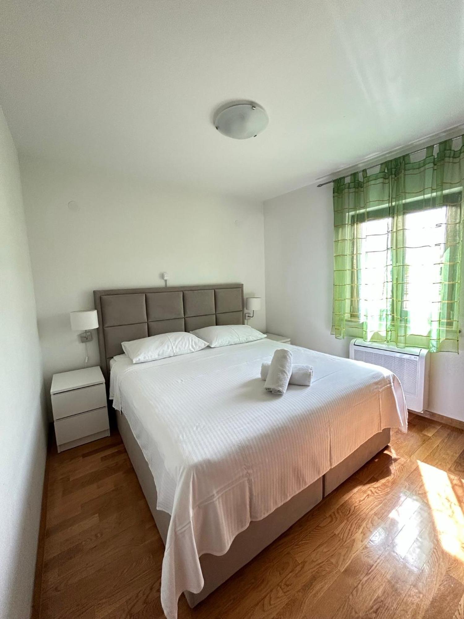 Apartments Vacanza ザダル エクステリア 写真